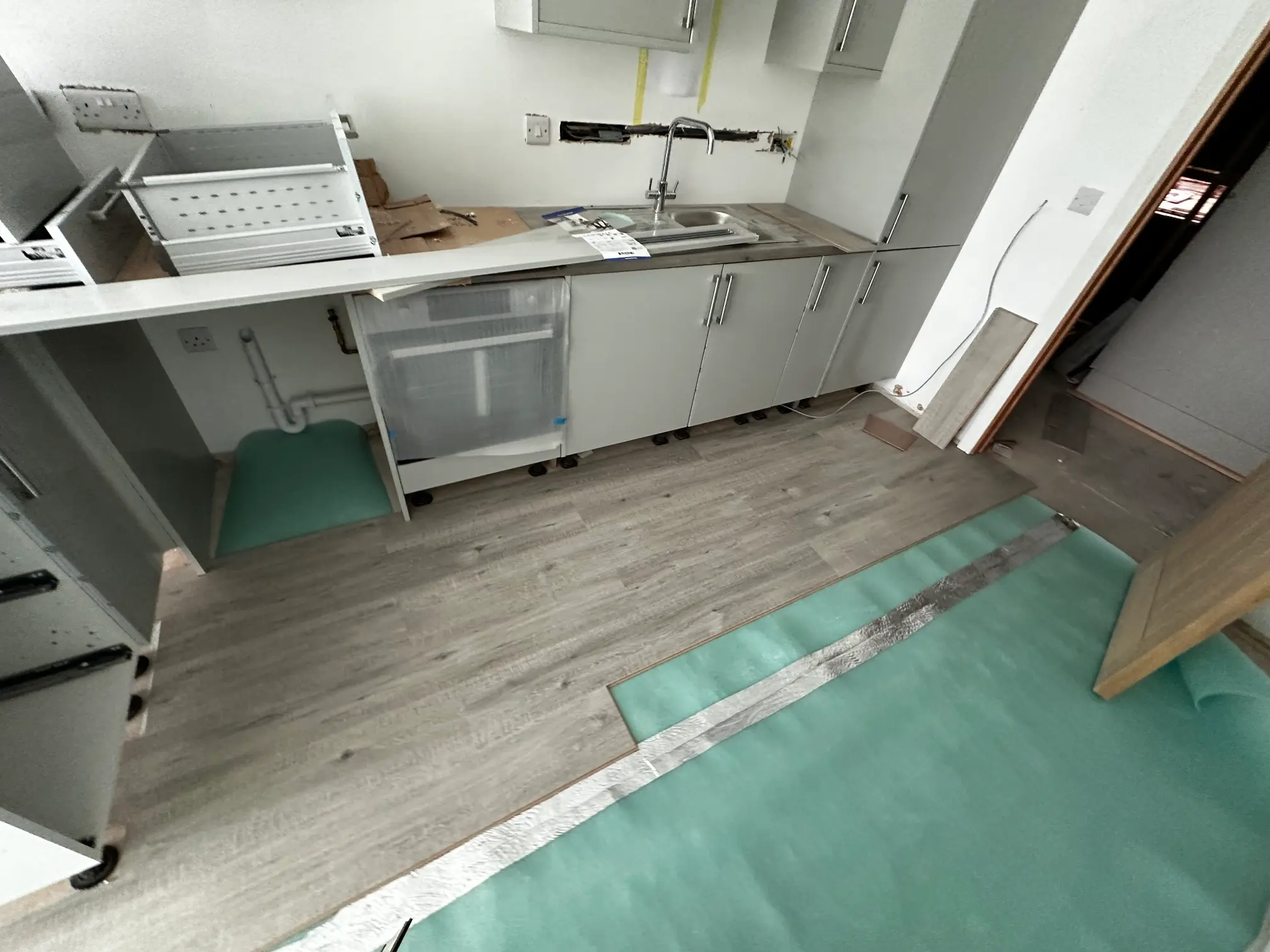 Professional laminate flooring installation